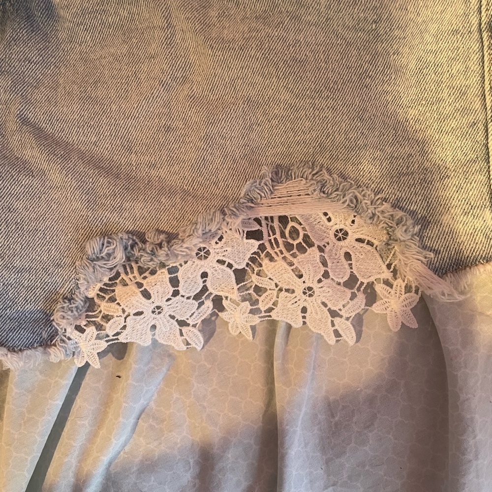 Shorts - Picture 4 of 4